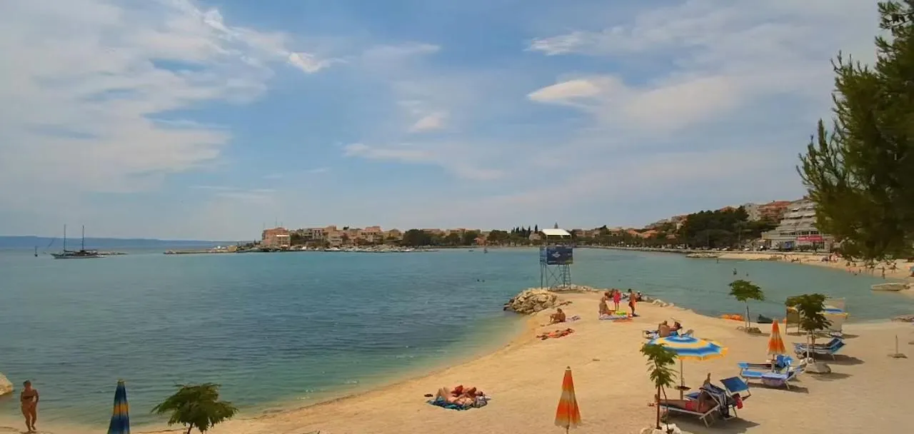 A1 - Apt Near Beach With Patio Parking And Grill Split Croacia